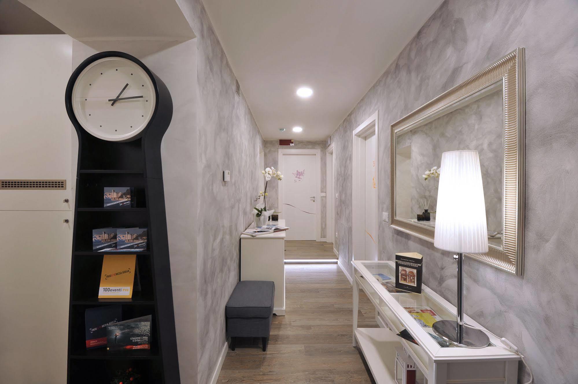 Residenza Corso Saba Hotell Trieste Exteriör bild
